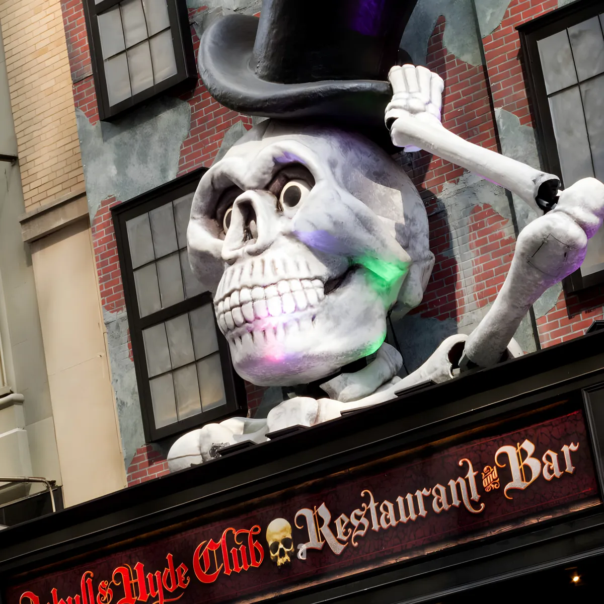 Large skeleton figure outside the Jekyll and Hyde Club